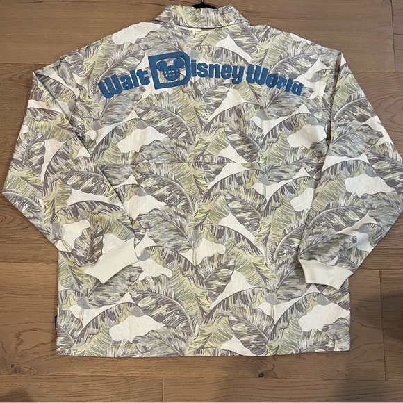 NWT Disney Parks “tropic print” button up spirit jersey - Picture 4 of 8